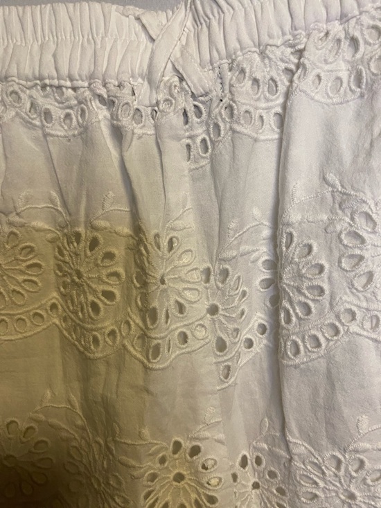 Aqua White Eyelet Lace High-Waist Shorts - Picture 4 of 7